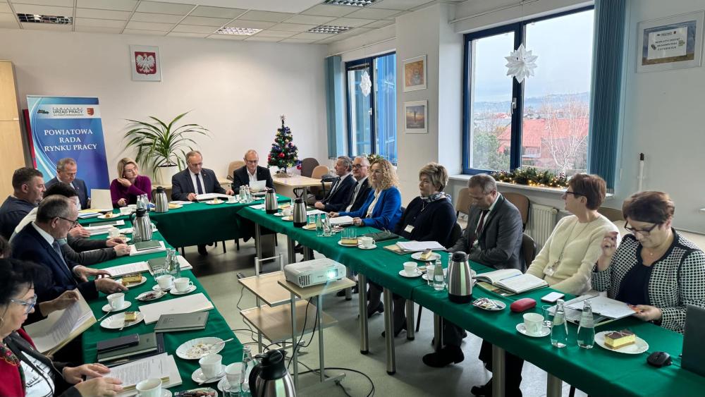 Zdjęcie galerii artykułu: Posiedzenie XIII Powiatowej Rady Rynku Pracy z dnia 08.01.2025 - Posiedzenie Powiatowej Rady Rynku Pracy - 3