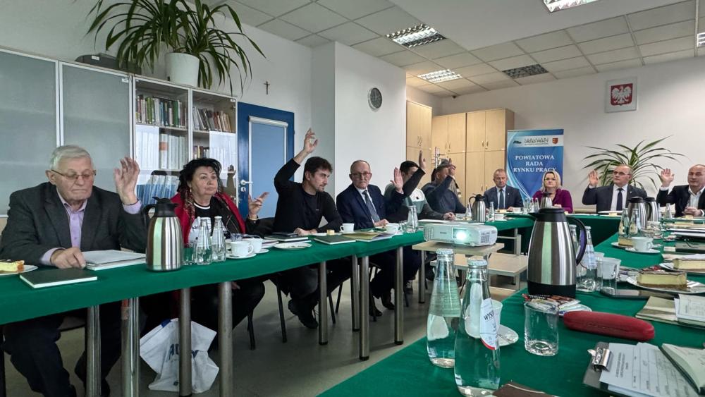 Zdjęcie galerii artykułu: Posiedzenie XIII Powiatowej Rady Rynku Pracy z dnia 08.01.2025 - Posiedzenie Powiatowej Rady Rynku Pracy - 5